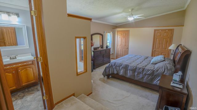 2090 W 800 S, North Judson, IN 46366