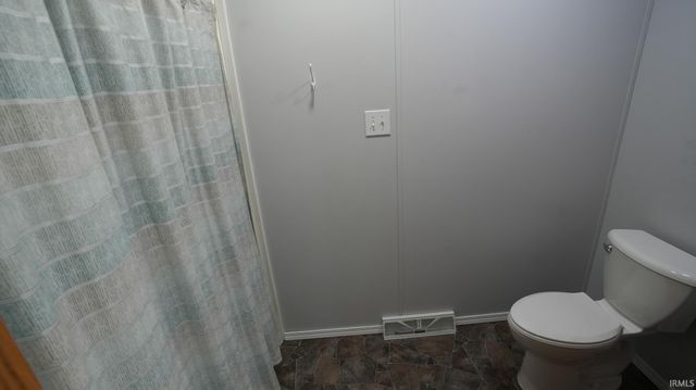 2090 W 800 S, North Judson, IN 46366