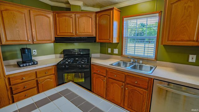 2090 W 800 S, North Judson, IN 46366
