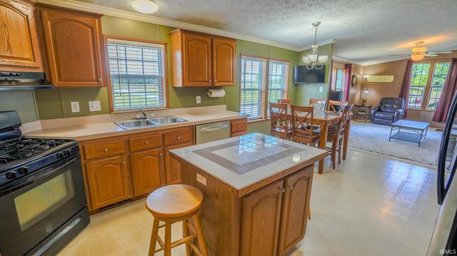 2090 W 800 S, North Judson, IN 46366