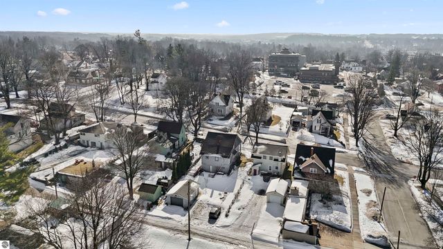 507 Lincoln Street, Cadillac, MI 49601