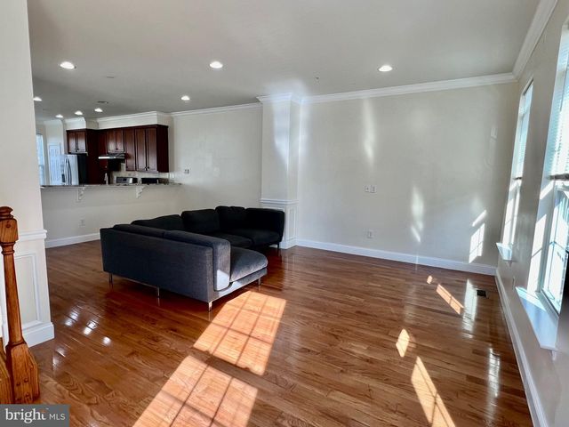 1329 PARISH AVE, Claymont, DE 19703
