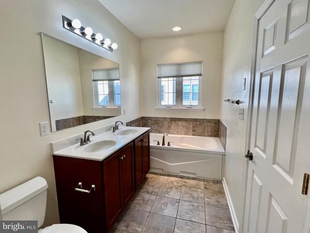 1329 PARISH AVE, Claymont, DE 19703