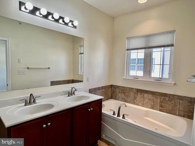 1329 PARISH AVE, Claymont, DE 19703