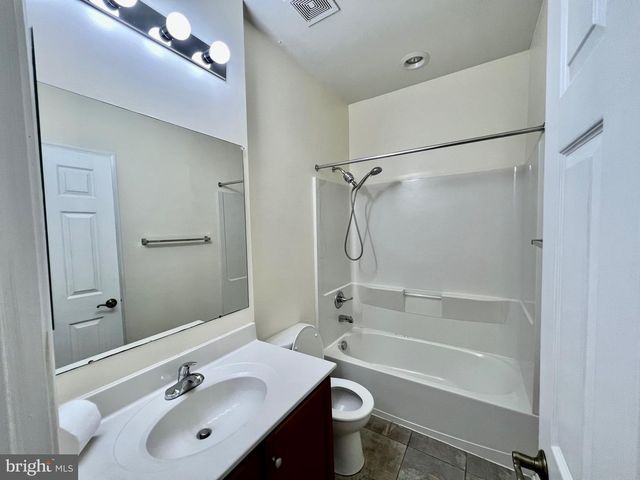 1329 PARISH AVE, Claymont, DE 19703