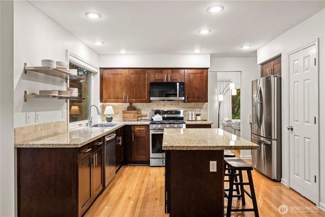 27903 NE 26th Street, Redmond, WA 98053