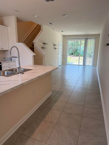 136 Whispering Brook Dr, St Augustine, FL 32084