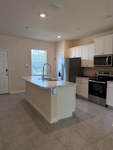 136 Whispering Brook Dr, St Augustine, FL 32084