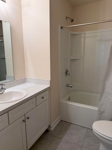 136 Whispering Brook Dr, St Augustine, FL 32084