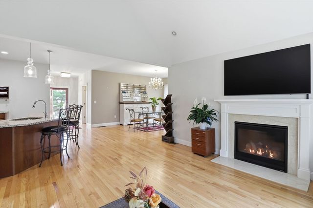 15 Southview Way, Plymouth, MA 02360