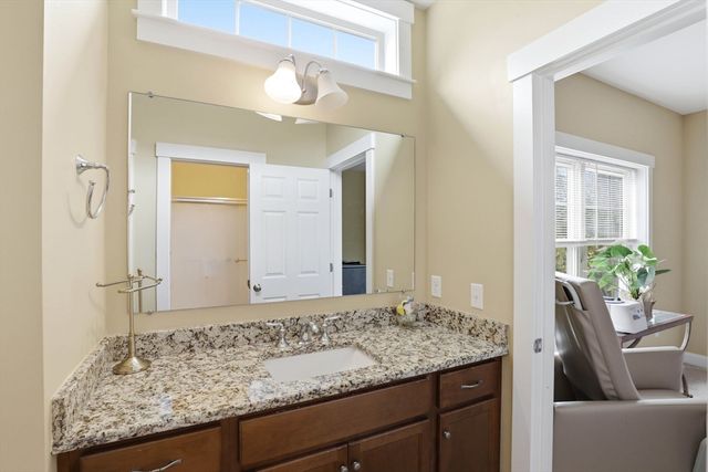 15 Southview Way, Plymouth, MA 02360