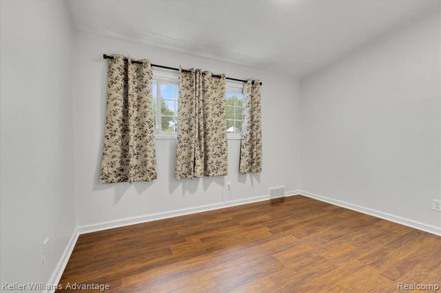 1251 Dufrain Avenue, Pontiac, MI 48342