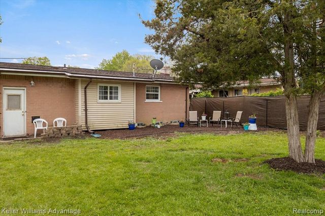1251 Dufrain Avenue, Pontiac, MI 48342
