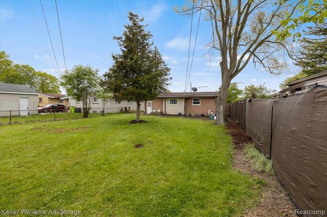 1251 Dufrain Avenue, Pontiac, MI 48342