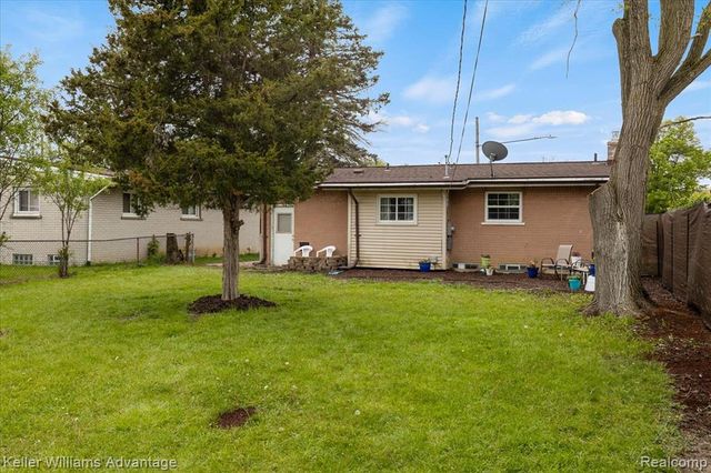 1251 Dufrain Avenue, Pontiac, MI 48342
