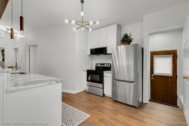 1251 Dufrain Avenue, Pontiac, MI 48342