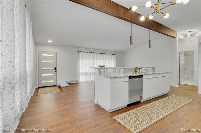 1251 Dufrain Avenue, Pontiac, MI 48342
