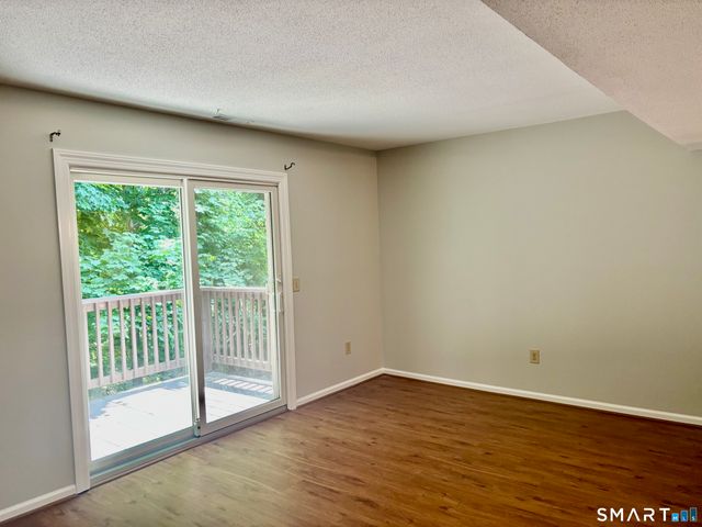 25 Padanaram Road 77, Danbury, CT 06811