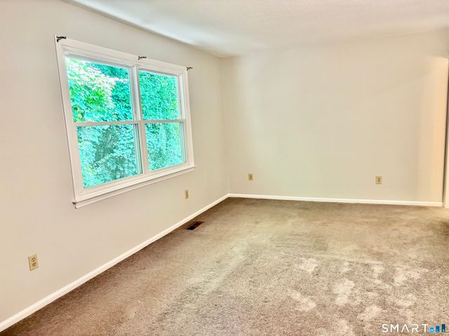 25 Padanaram Road 77, Danbury, CT 06811