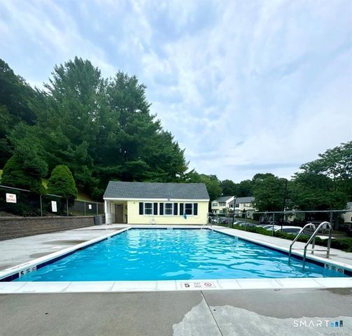 25 Padanaram Road 77, Danbury, CT 06811