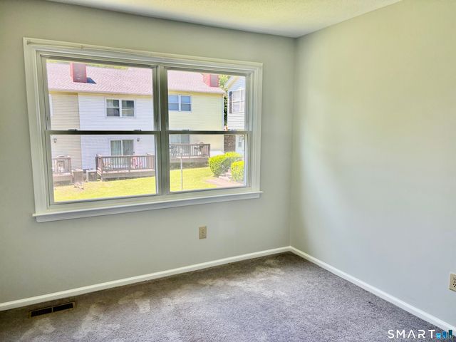 25 Padanaram Road 77, Danbury, CT 06811