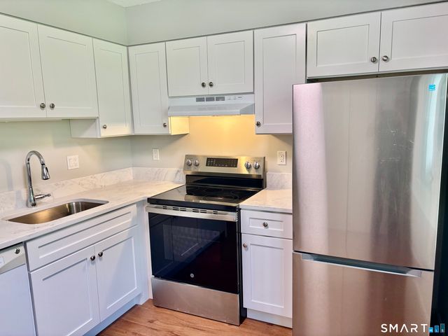 25 Padanaram Road 77, Danbury, CT 06811