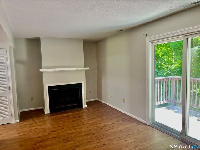 25 Padanaram Road 77, Danbury, CT 06811