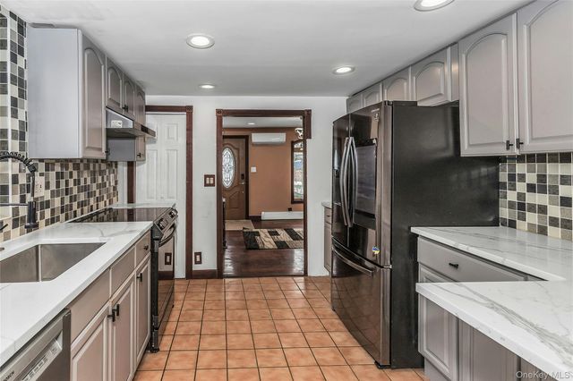 524 Jerusalem Avenue, Hicksville, NY 11801