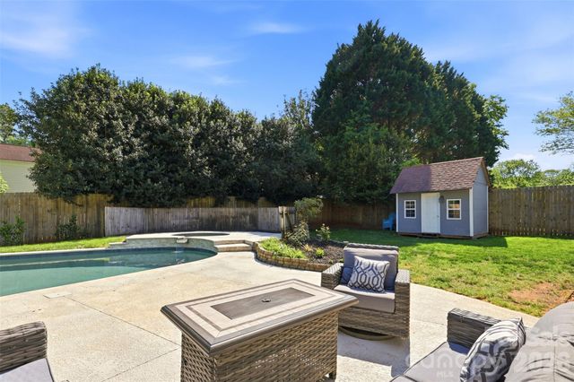 9028 Agnes Park Lane, Huntersville, NC 28078