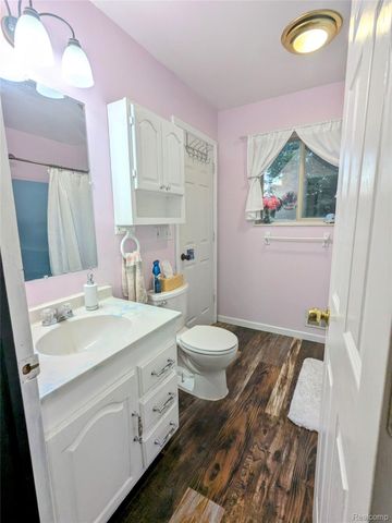 1408 Bowers Road, Lapeer, MI 48446