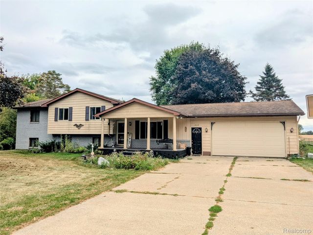 1408 Bowers Road, Lapeer, MI 48446