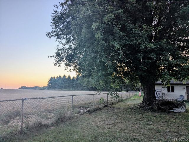 1408 Bowers Road, Lapeer, MI 48446