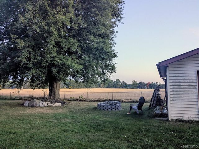 1408 Bowers Road, Lapeer, MI 48446