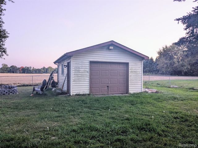 1408 Bowers Road, Lapeer, MI 48446