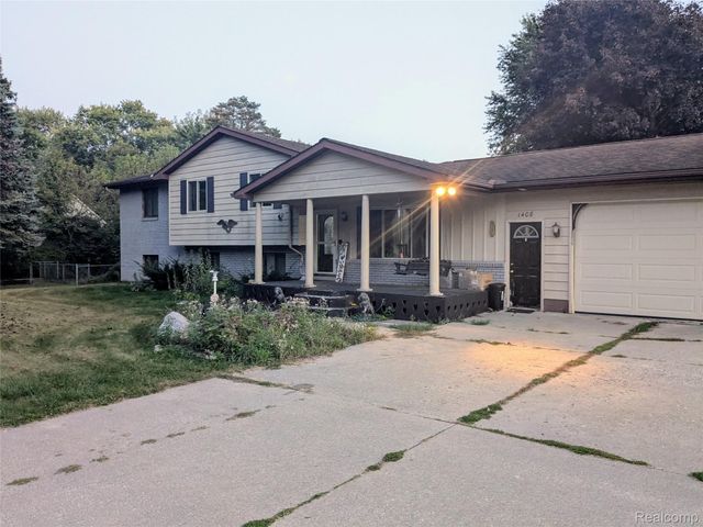 1408 Bowers Road, Lapeer, MI 48446