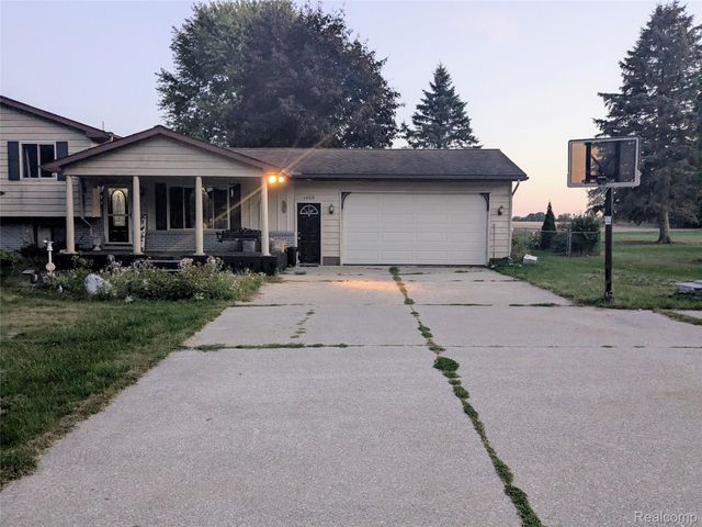 1408 Bowers Road, Lapeer, MI 48446