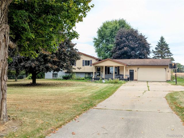 1408 Bowers Road, Lapeer, MI 48446