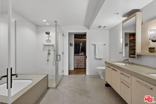 10777 Wilshire Boulevard 208, Los Angeles, CA 90024