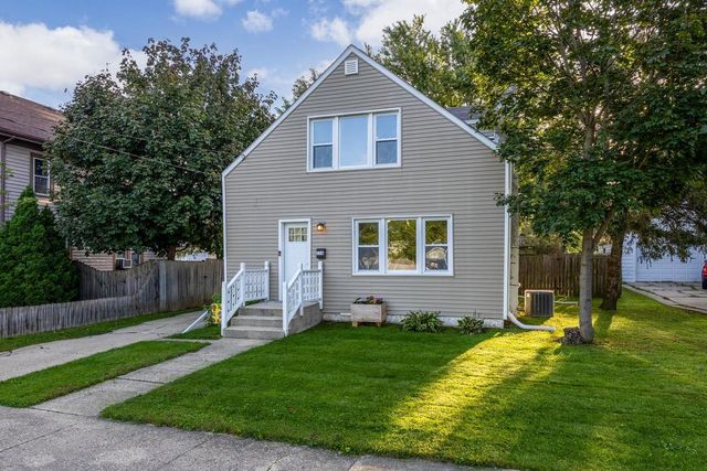 116 N Pine Street, Janesville, WI 53548