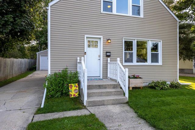 116 N Pine Street, Janesville, WI 53548