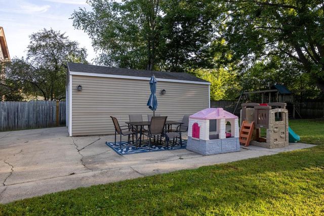 116 N Pine Street, Janesville, WI 53548