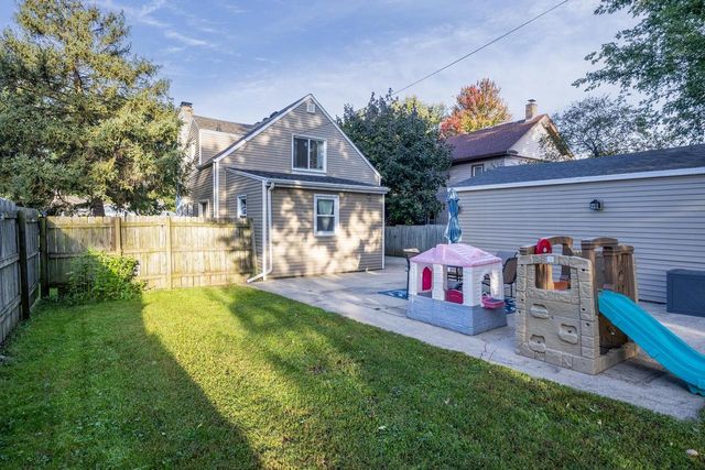 116 N Pine Street, Janesville, WI 53548