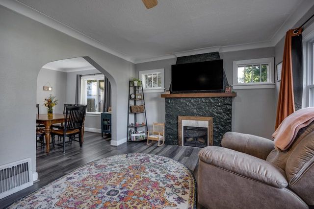 116 N Pine Street, Janesville, WI 53548