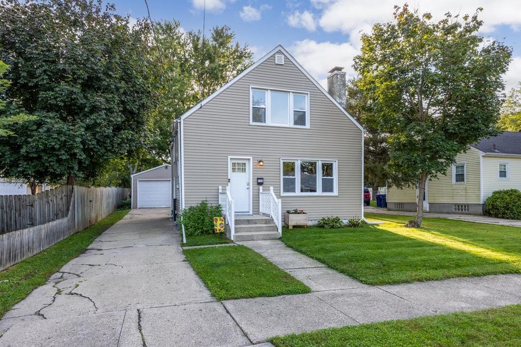 116 N Pine Street, Janesville, WI 53548