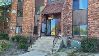 7713 Woodward Avenue 3B, Woodridge, IL 60517