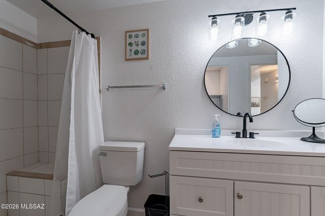 1564 N Paseo La Tinaja, Green Valley, AZ 85614