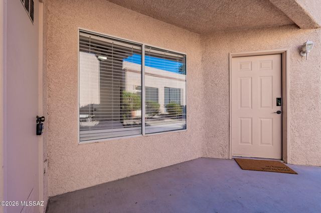 1564 N Paseo La Tinaja, Green Valley, AZ 85614