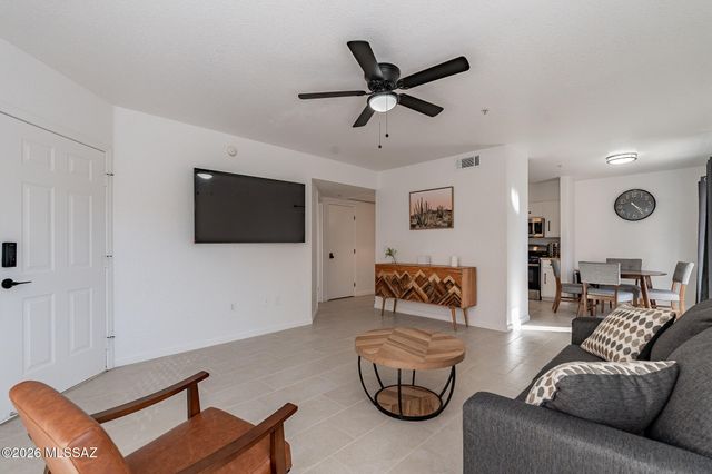 1564 N Paseo La Tinaja, Green Valley, AZ 85614