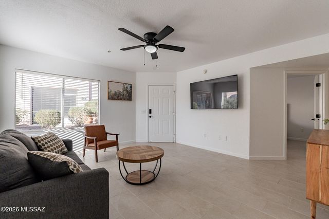 1564 N Paseo La Tinaja, Green Valley, AZ 85614