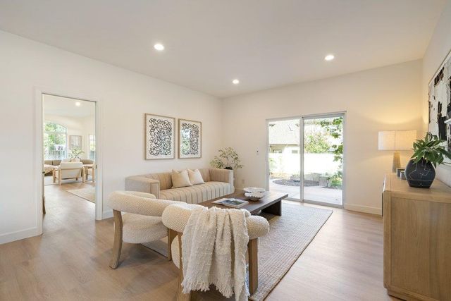 10496 S Stelling Road, Cupertino, CA 95014